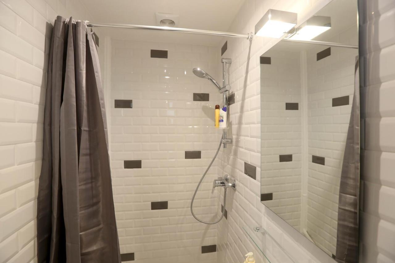 شقة Renovated Studio For 2 باريس المظهر الخارجي الصورة